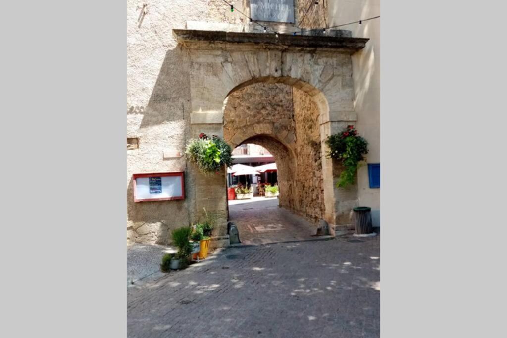 Character Filled House Overlooking The River Cesse Bize-Minervois Bagian luar foto